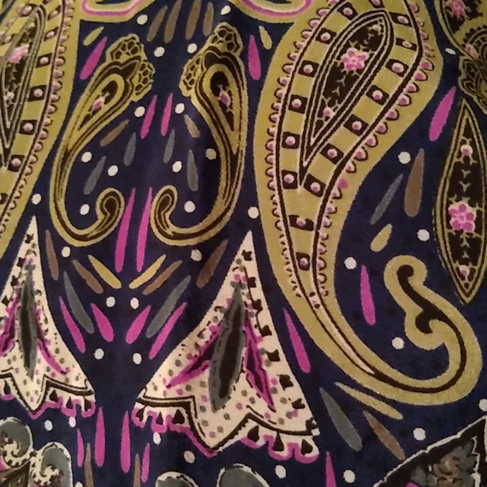 Moth Snapshot pullover silk print front, Medium - Picture 6 of 6